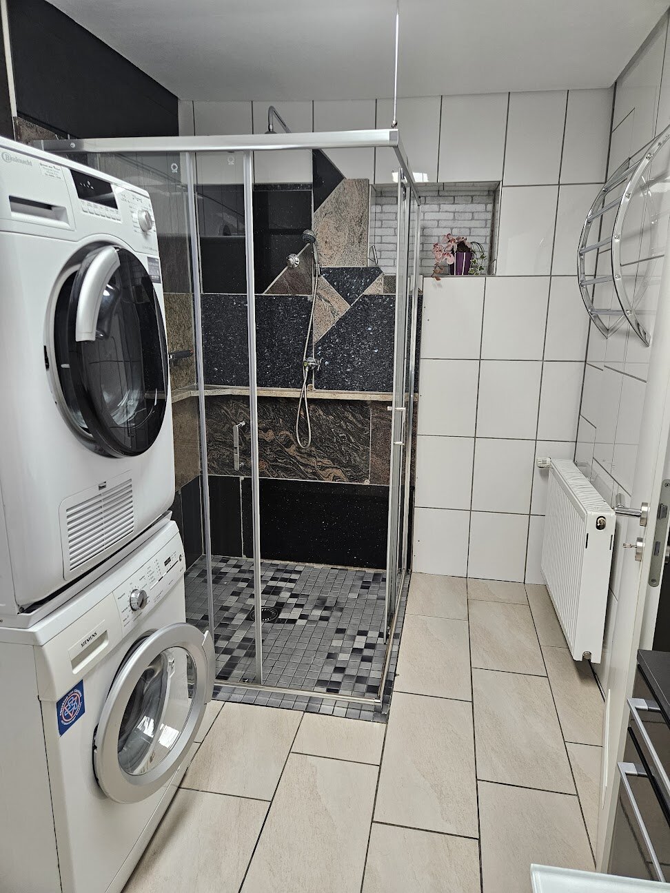 Wohnung 2 - Badezimmer Dusche
