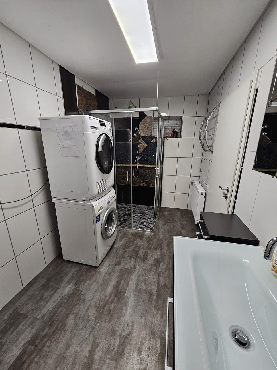 Wohnung 2 Badezimmer Dusche Detail